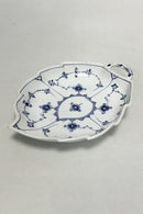 Royal Copenhagen Kannelierter blattförmiger Kuchenteller Nr. 145