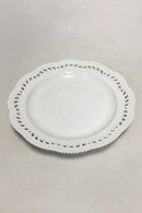 Royal Copenhagen Flora Danica Perlestel Hvid tallerken med gennembrudt kant 3553