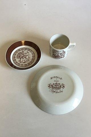 Bjorn Wiinblad, Nymolle September Month Cup No 3513, Saucer and Cake Plate No 3520