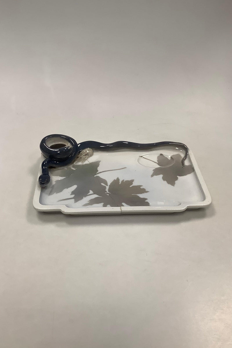 Royal Copenhagen Blækhus Bakke No 19 med Slange og Frø