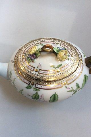 Royal Copenhagen Flora Danica Thekande med låg no. 3631 / 143