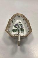 Royal Copenhagen Privatmalet Flora Danica Asiet med Håndtag No 3543