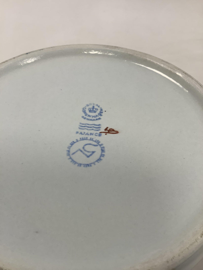 Royal Copenhagen Aluminia Frederik d. 9 Stort Krus 1969