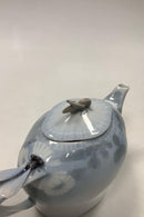 Royal Copenhagen  / Kgl. Porcelæn Skærsommernatsdrøm Thekande i Lyseblå  No 10036