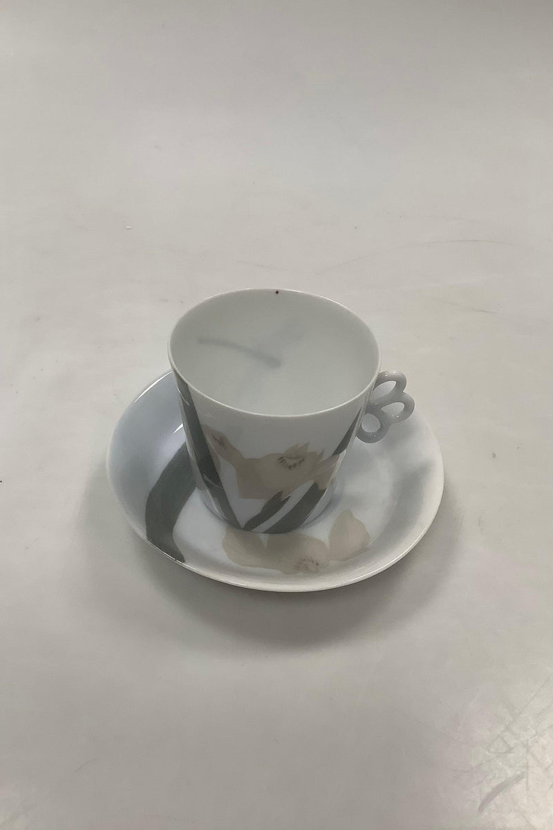 Royal Copenhagen Art Nouveau Kop med Iris No 19/37B