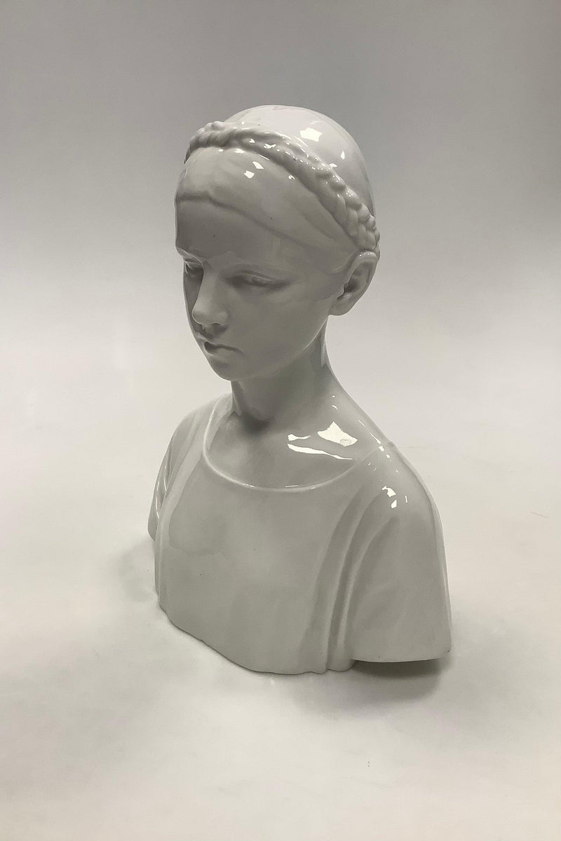 Bing og Grøndahl Buste af Ingeborg Plockross Irminger af Ung Pige No 1675