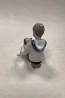 Bing og Grøndahl Figur Dreng med hund No 2334
