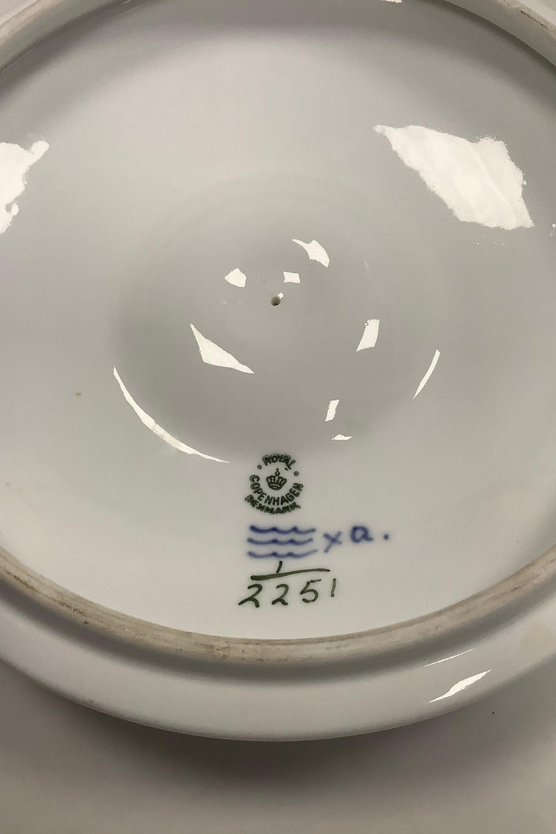 Royal Copenhagen Musselmalet Riflet låg No. 2251