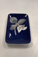Royal Copenhagen Mørkeblå Firkant Skål med Blomster No. 2835 / 861