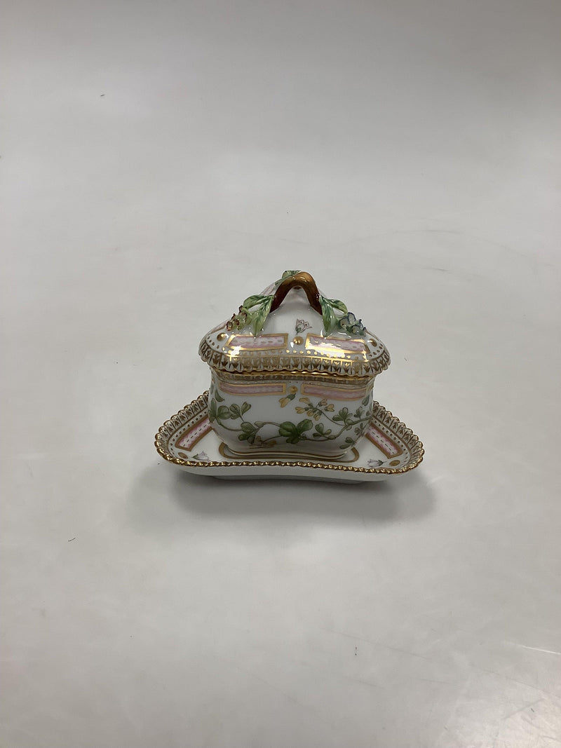 Royal Copenhagen Flora Danica tresidet cremekop No 259 eller No 3515