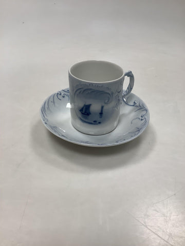 Bing und Grondahl Jugendstil-Tasse mit Schiffsmotiv