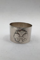 Dansk Arbejde Sølv Fransk Lilje Servietring (1920)