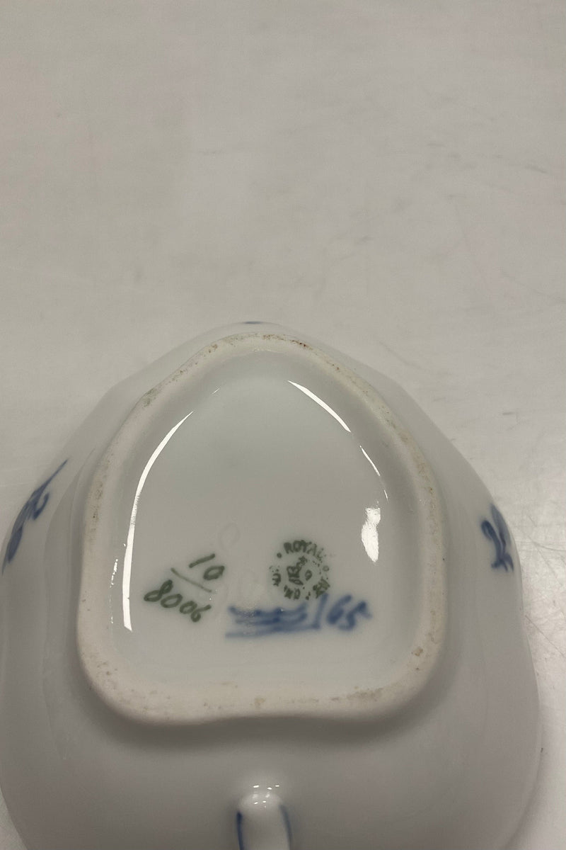 Royal Copenhagen Blå Blomst Flettet Bladformet skål No 8006