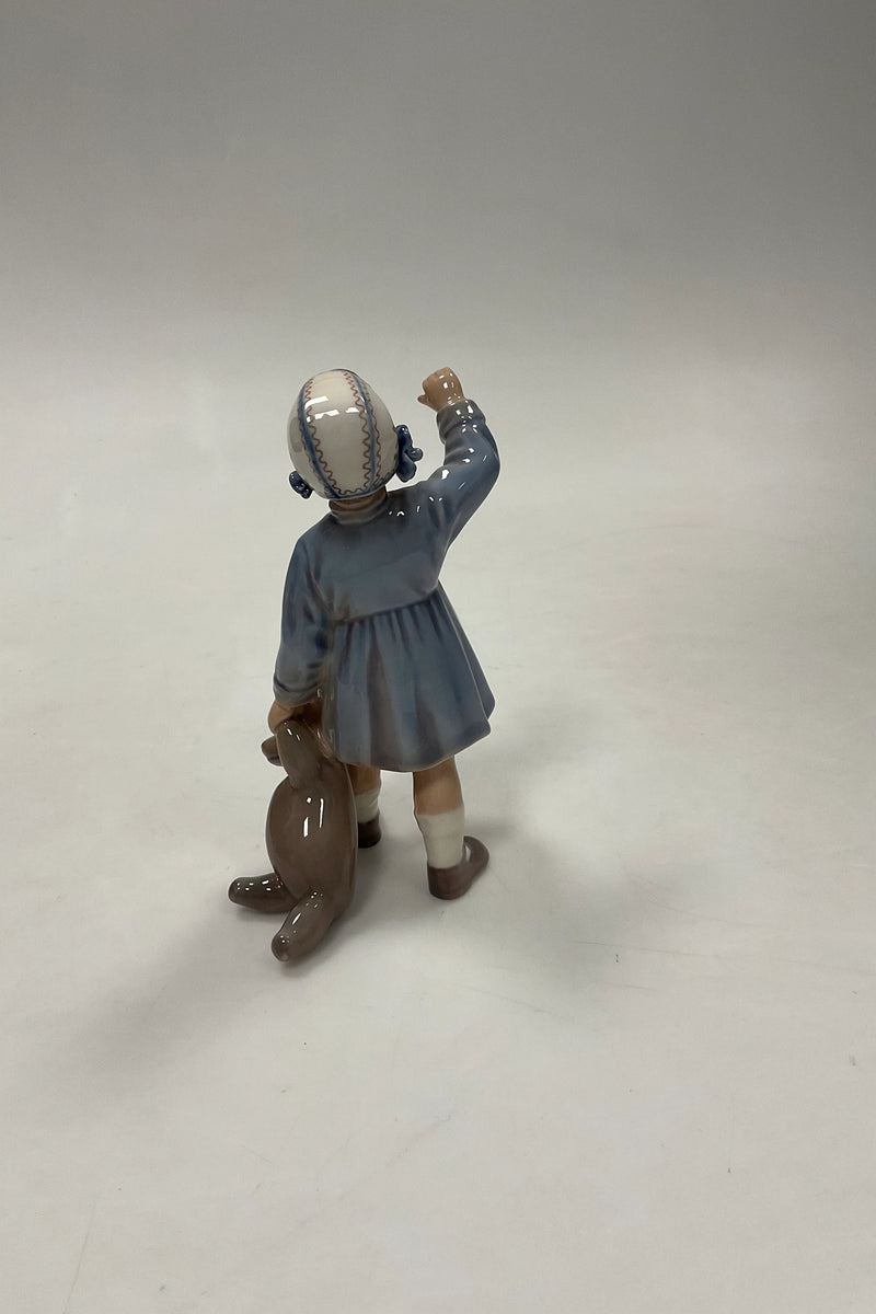 Dahl Jensen Figur Pige med Legetøjsbamse No. 1152
