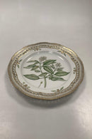 Royal Copenhagen Flora Danica Frokosttallerken No 20 / 3554 med gennembrudt kant