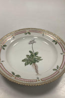 Royal Copenhagen Flora Danica Salat Tallerken No 20/3573