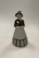 Bing og Grøndahl Figur af Gudrun Meedom Bæch Pige i national dragt no 7205/8