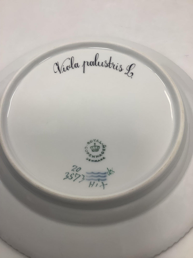 Royal Copenhagen Flora Danica Salat Tallerken No 20 / 3573