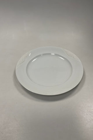 Royal Copenhagen Hvid Magnolia med uglasseret relief Buffet Tallerken No 631