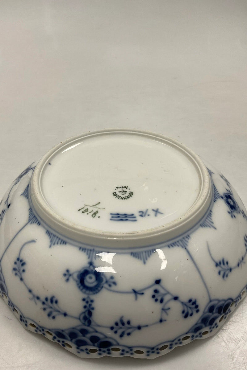 Royal Copenhagen Musselmalet Helblonde Skål No. 1018 / 577