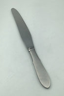 Georg Jensen Mitra Mat Stainless Dining knife ショートハンドル、ロングブレード、カッティングエッジ付き。
