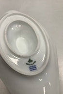 Royal Copenhagen Stel No 93 Hvid Halvblonde m. Blomster og Guldkant Sovseskål