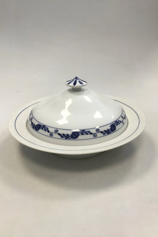 Royal Copenhagen Rosebud Large Round lidded dish No 8058