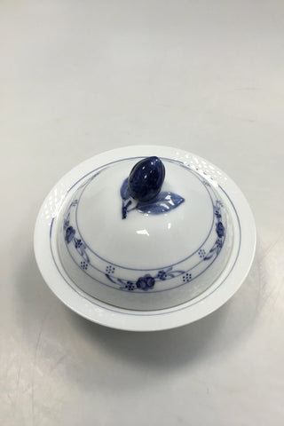 Royal Copenhagen Rosenknop Round Small lid bowl No 8154