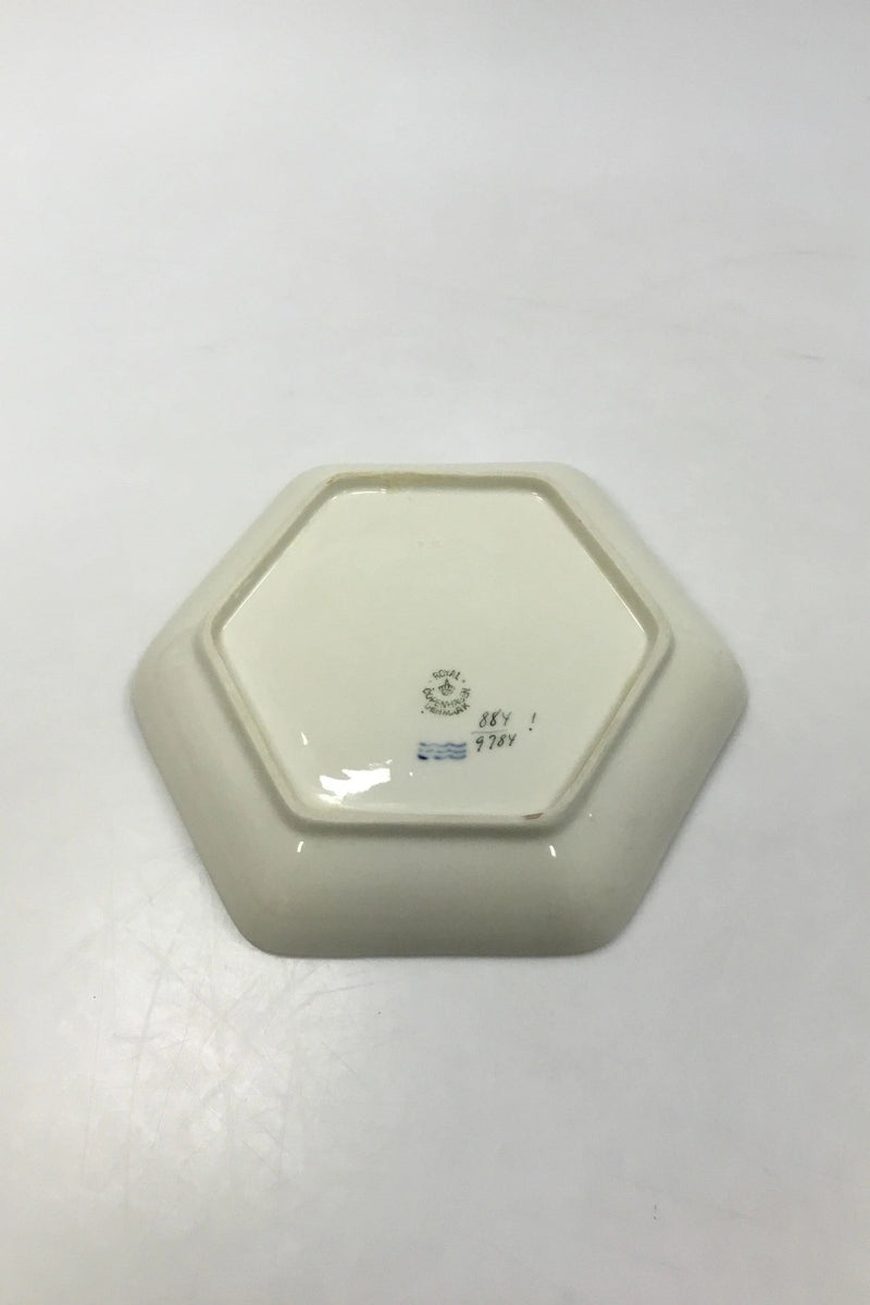 Royal Copenhagen Hjertegræs Sekskantet Sætteskål No 884/9784