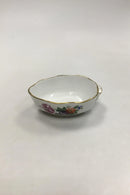 Royal Copenhagen Saxon Flower Light Bee Cell Assiet No 493/2055