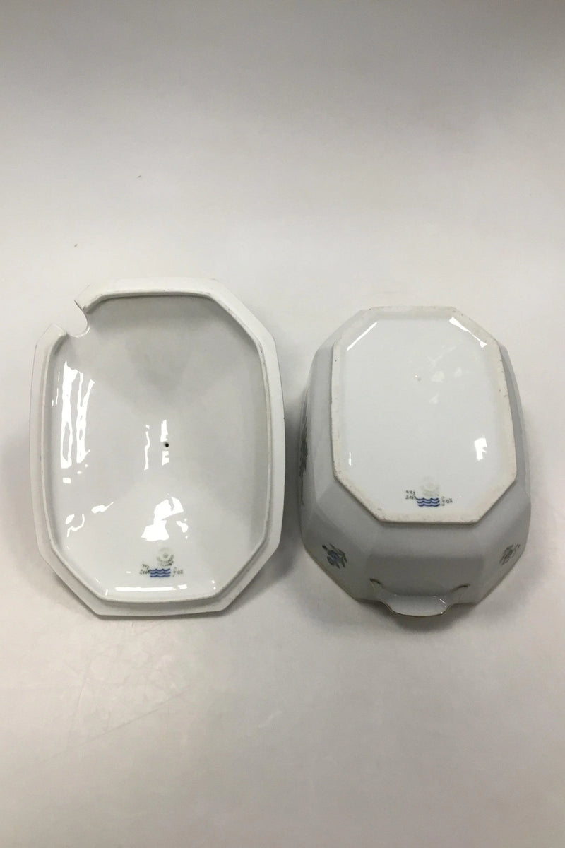 Royal Copenhagen Saxon Flower Light Bee Cell Tureen No 493/2059