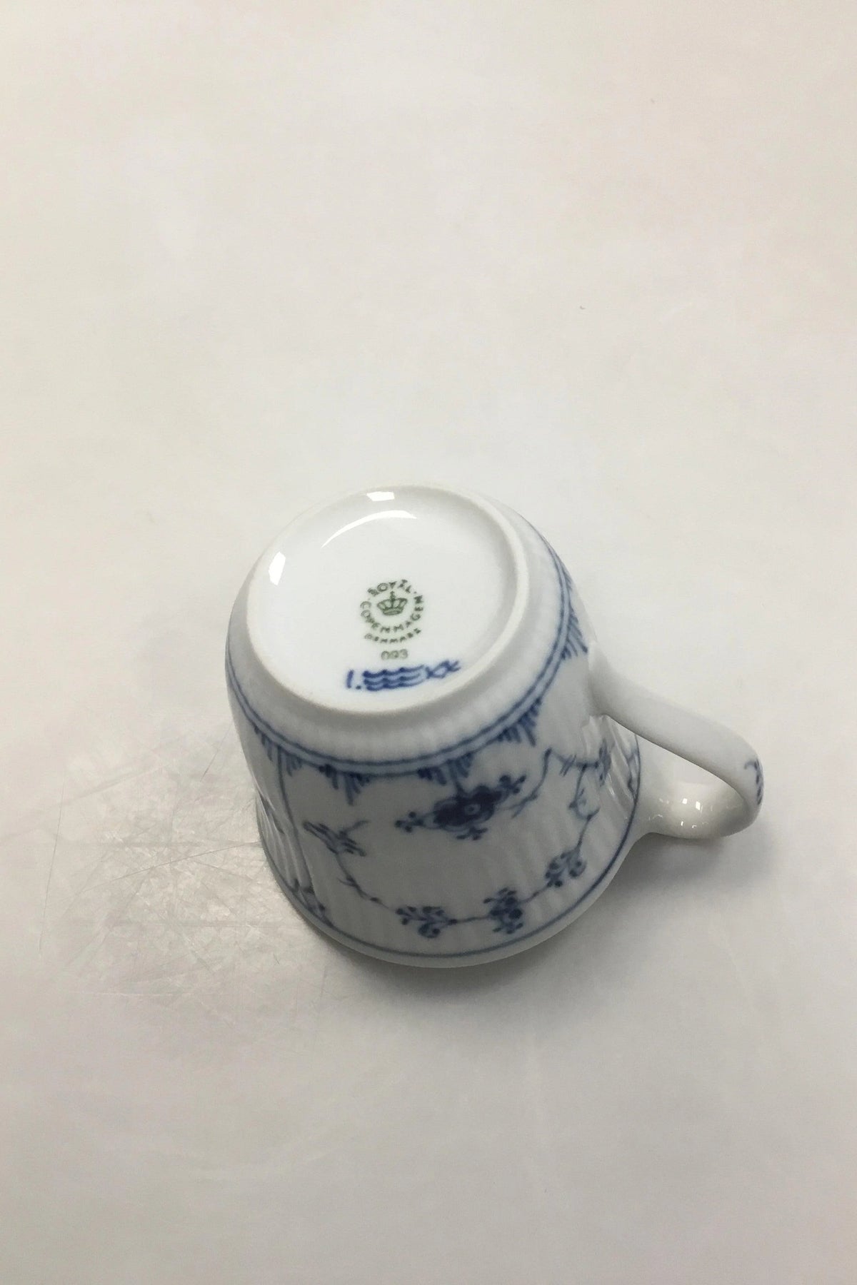 ロイヤルコペンハーゲン ブルーフルーテッド ハイハンドルカップ No 093