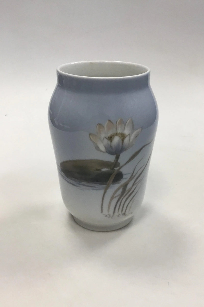 Royal Copenhagen Vase No 2669/108