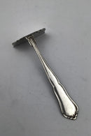 哈绿银丽塔 "推手