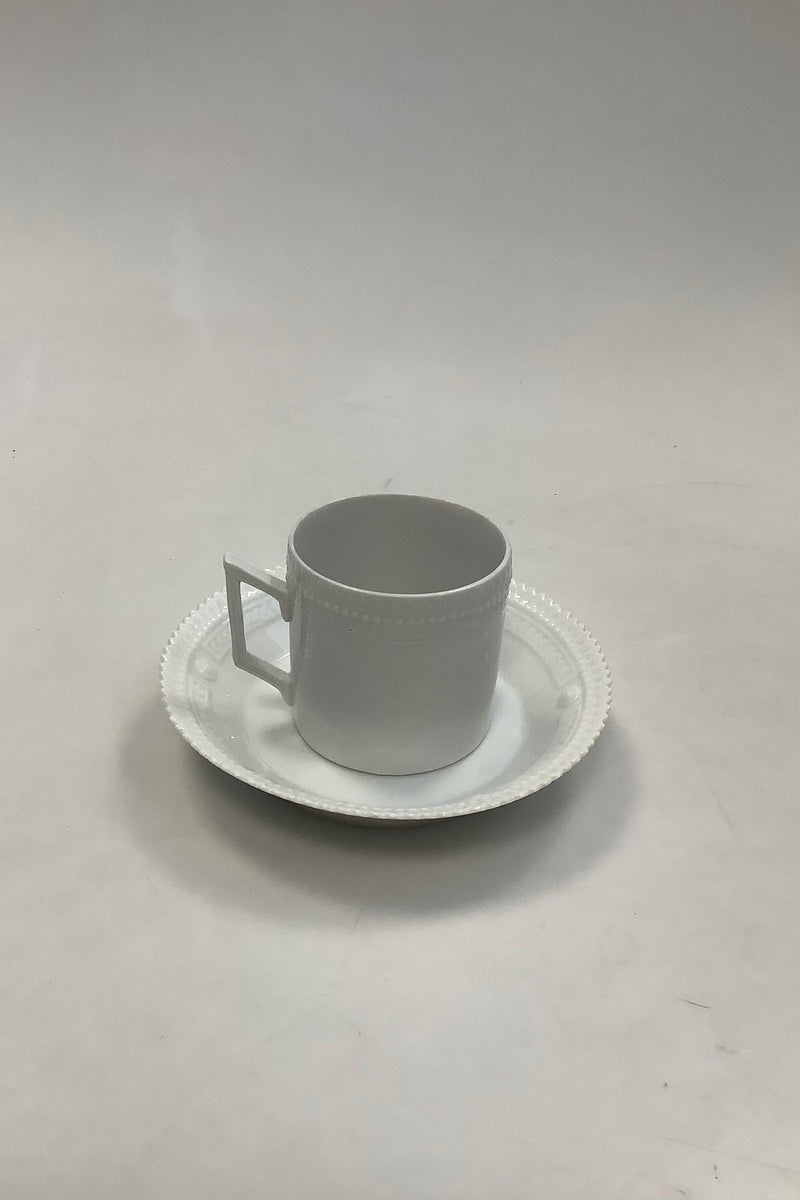 皇家哥本哈根白色花朵丹妮卡珍珠瓷巧克力杯 No 3512