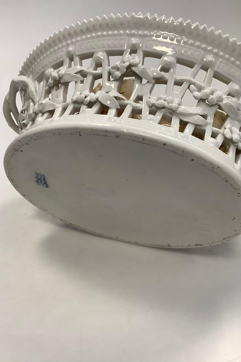 Royal Copenhagen Hvid Flora Danica Perlestel Oval Frugtkurv No 3536