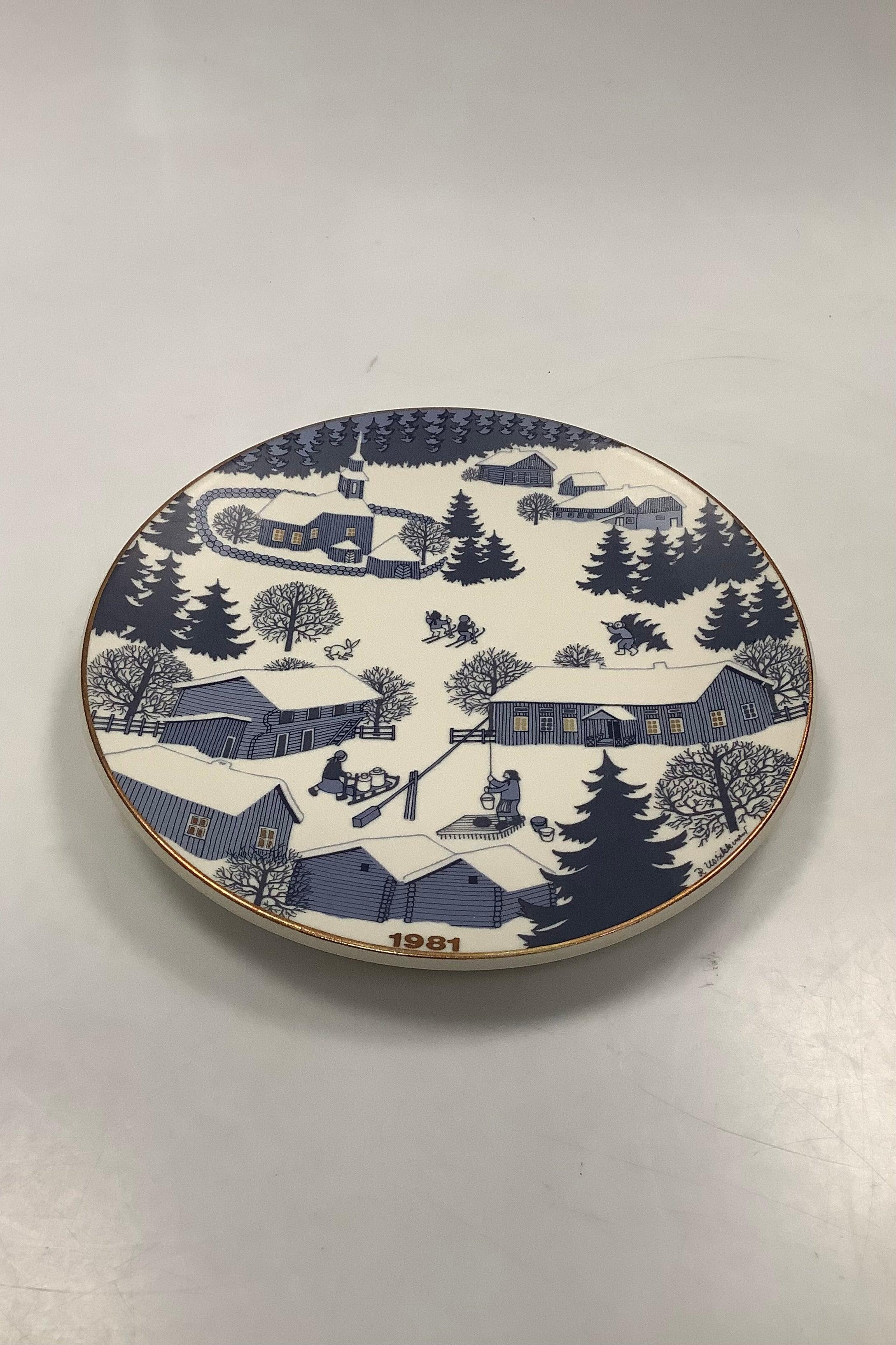 Arabia Finland Christmas plate 1981