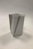 Royal Copenhagen Moderne Futura Vase af Else Kamp  Måler 16,5cm / 6.5 inch