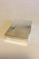 Schachtel aus 830er Silber mit Scherenring und Holzeinlage
