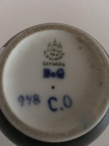 Bing &amp; Grondahl新艺术主义石器花瓶No 948 by Cathinka Olsen