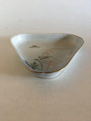 Bing & Grøndahl Art Nouveau trekantet skål med summerfugl og guldsmed