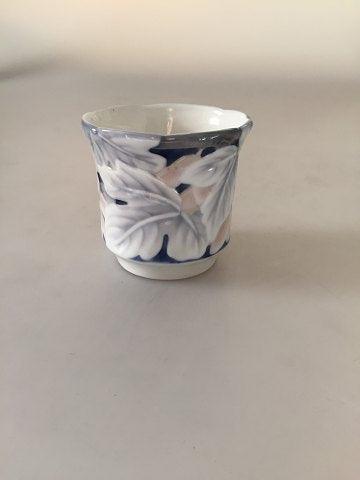 エフィー・ヘガーマン・リンデンクローンがデザインした、ビン＆グロンダールのアールヌーボー花瓶。