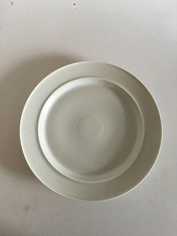 ビング＆グロンダール ヘニングコッペル ホワイト ラウンド サービングディッシュ No 376