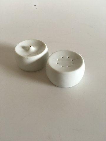 ビング＆グロンダール ホワイト ヘニングコッペル ソルト＆ペッパーシェーカー No 532、No 542