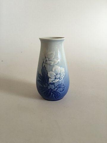Bing og Grøndahl Julerose Vase No. 201 / 678