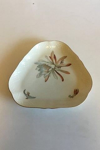 ビング＆グロンダール カクタス トライアングラー ケーキディッシュ No 40