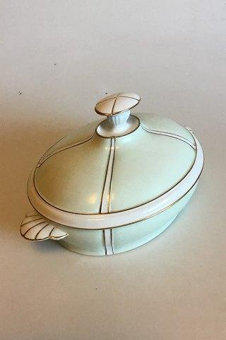 Bing Grondahl Oval tureen with lid Set with green decoration with gold on shape 507(Herregaard)