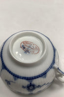 Bing and Grondahl 蓝色凹槽素面/蓝色彩绘茶杯，带 Main Depot 标志