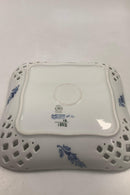 Royal Copenhagen Blå Blomst Svejfet Firkantet Fad med gennembrudt kant No 1523