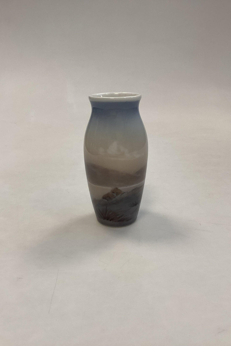 Dahl Jensen Porcelæn Vase med Træ, hus og sø No. 36